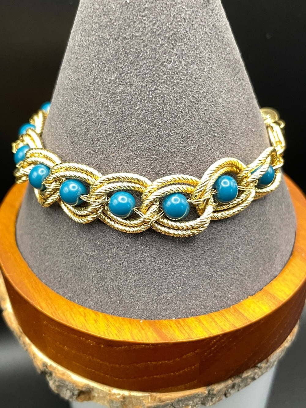 Vintage Napier Gold Tone Teal Blue Textured Link Beaded Chain Bracelet 7 1/4"